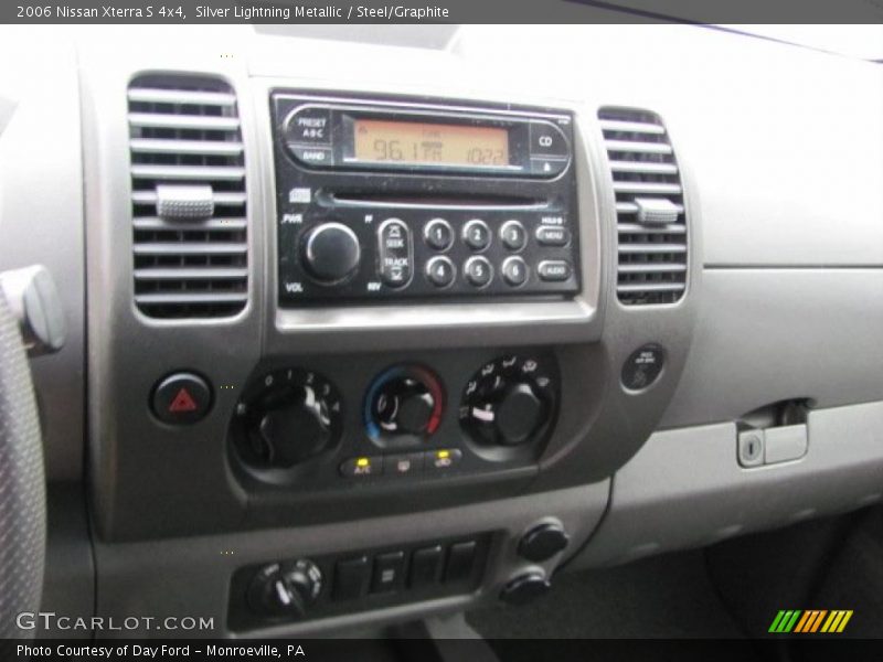 Silver Lightning Metallic / Steel/Graphite 2006 Nissan Xterra S 4x4