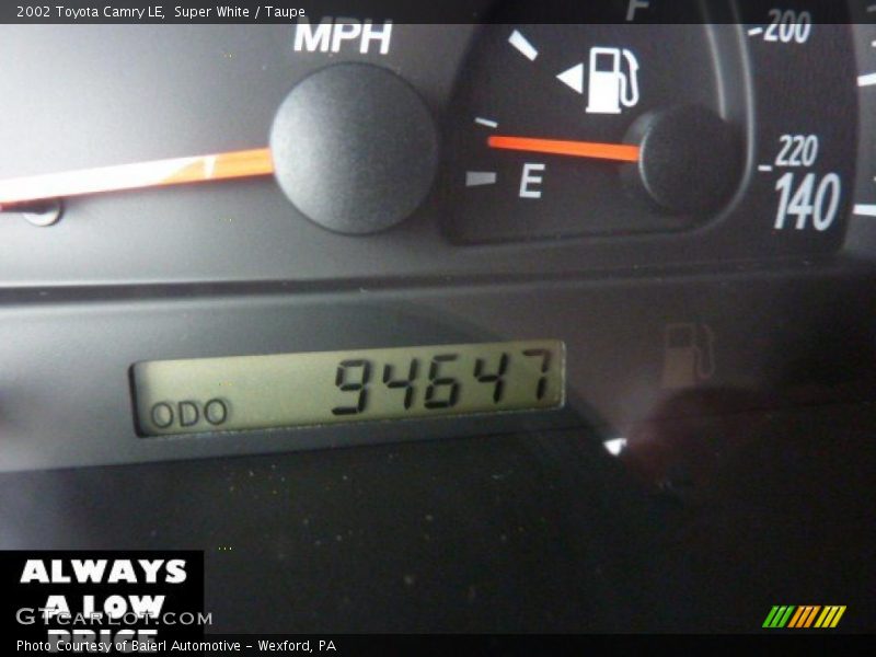 Super White / Taupe 2002 Toyota Camry LE