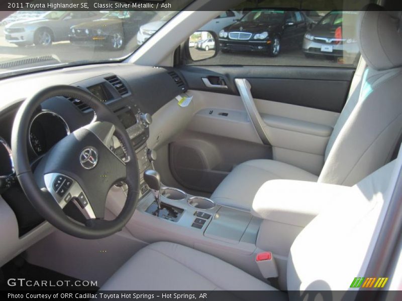 Classic Silver Metallic / Ash 2011 Toyota Highlander SE