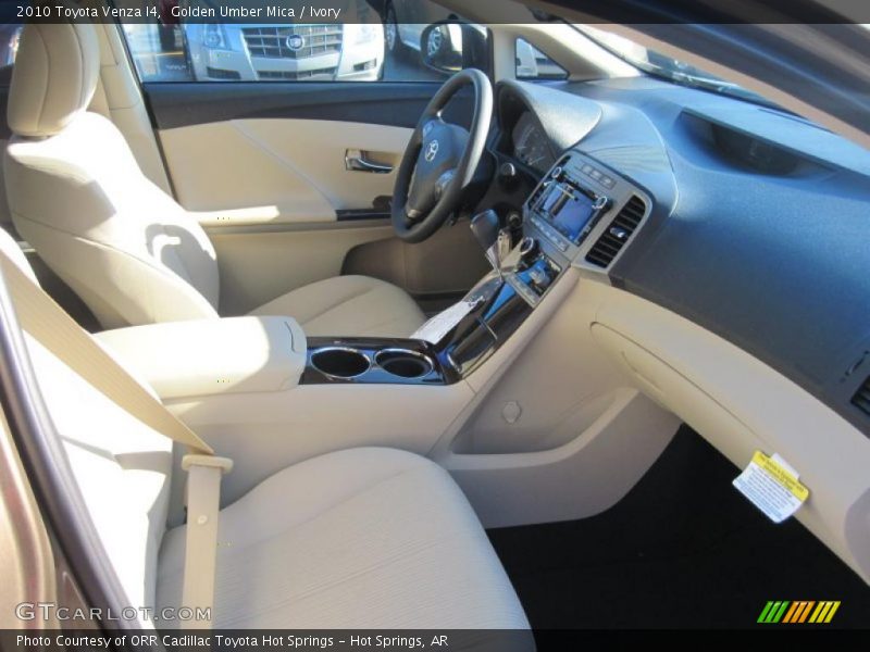 Golden Umber Mica / Ivory 2010 Toyota Venza I4