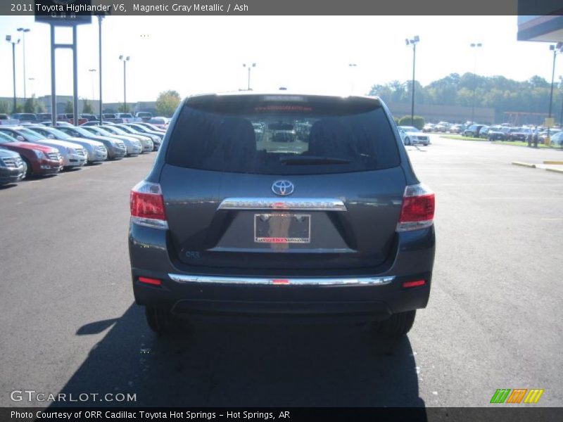 Magnetic Gray Metallic / Ash 2011 Toyota Highlander V6