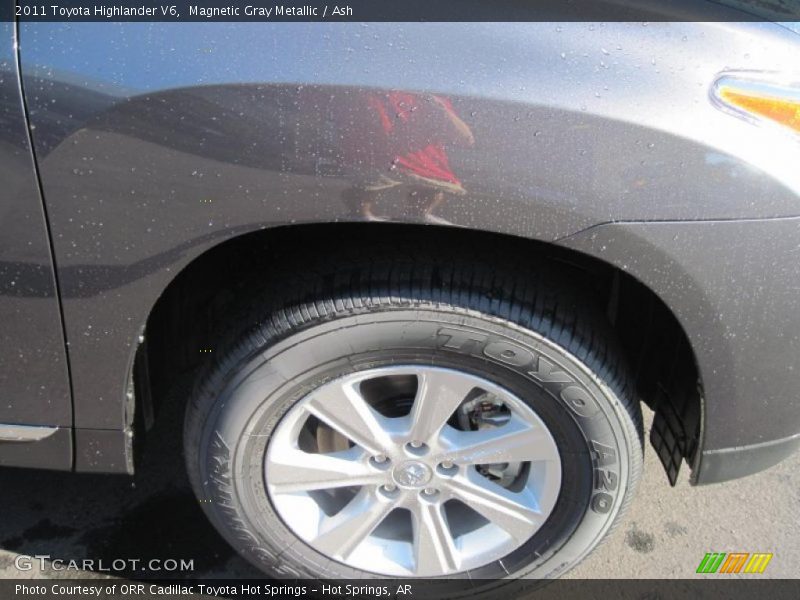Magnetic Gray Metallic / Ash 2011 Toyota Highlander V6