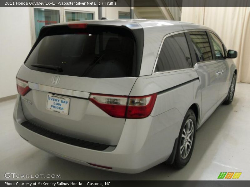 Alabaster Silver Metallic / Truffle 2011 Honda Odyssey EX-L