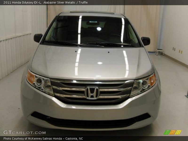 Alabaster Silver Metallic / Truffle 2011 Honda Odyssey EX-L