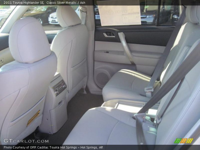 Classic Silver Metallic / Ash 2011 Toyota Highlander SE