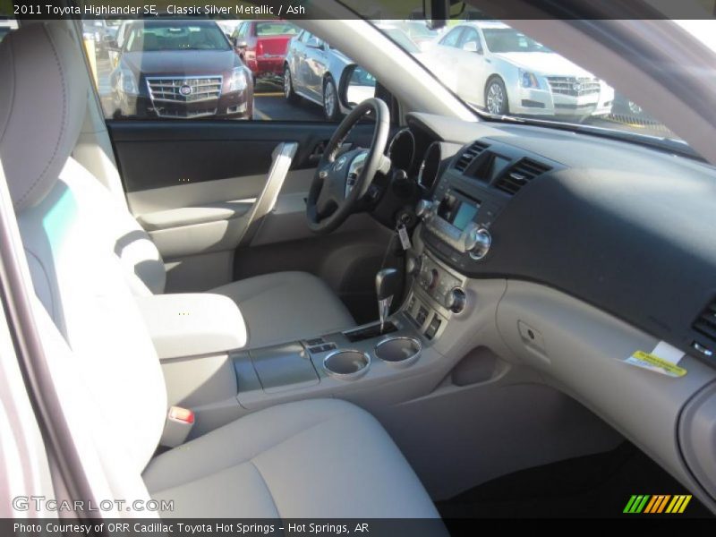 Classic Silver Metallic / Ash 2011 Toyota Highlander SE