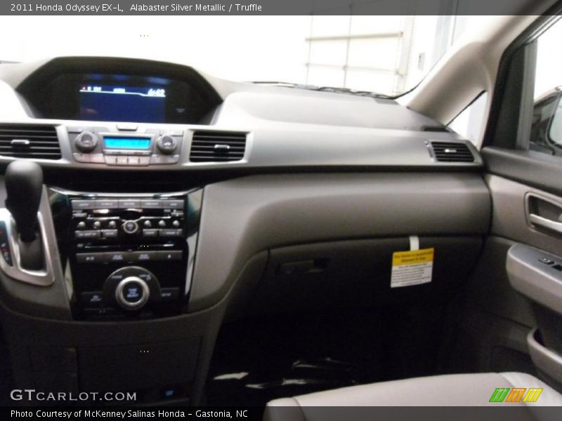 Alabaster Silver Metallic / Truffle 2011 Honda Odyssey EX-L