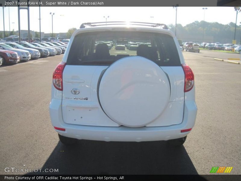 Super White / Dark Charcoal/Ash 2007 Toyota RAV4 I4