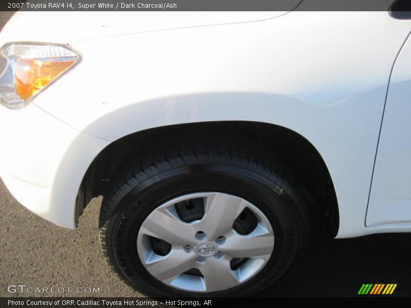 Super White / Dark Charcoal/Ash 2007 Toyota RAV4 I4