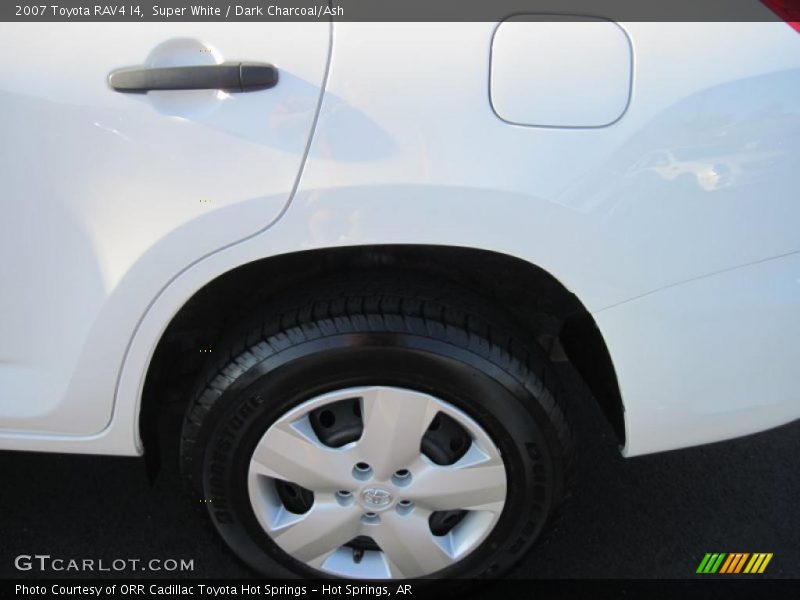 Super White / Dark Charcoal/Ash 2007 Toyota RAV4 I4