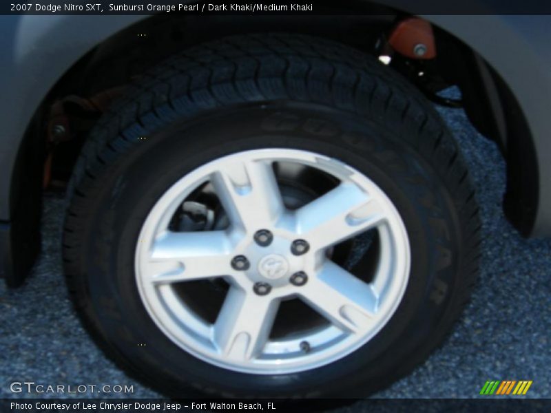 Sunburst Orange Pearl / Dark Khaki/Medium Khaki 2007 Dodge Nitro SXT