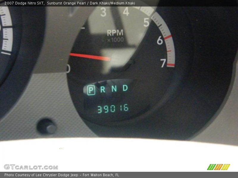Sunburst Orange Pearl / Dark Khaki/Medium Khaki 2007 Dodge Nitro SXT