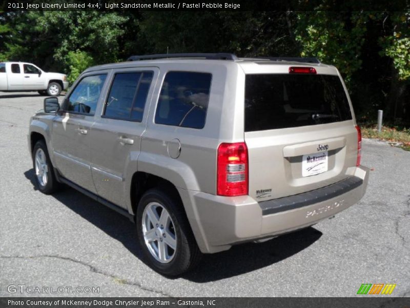 Light Sandstone Metallic / Pastel Pebble Beige 2011 Jeep Liberty Limited 4x4