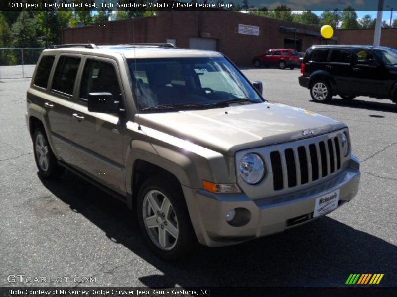 Light Sandstone Metallic / Pastel Pebble Beige 2011 Jeep Liberty Limited 4x4