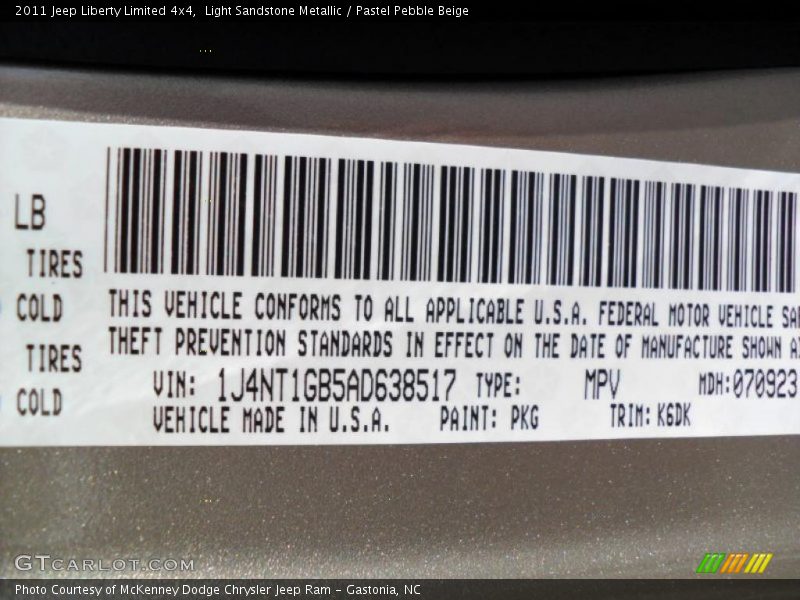 Light Sandstone Metallic / Pastel Pebble Beige 2011 Jeep Liberty Limited 4x4