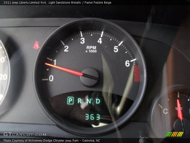 Light Sandstone Metallic / Pastel Pebble Beige 2011 Jeep Liberty Limited 4x4