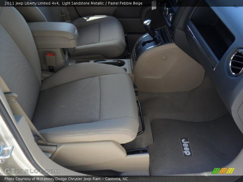 Light Sandstone Metallic / Pastel Pebble Beige 2011 Jeep Liberty Limited 4x4