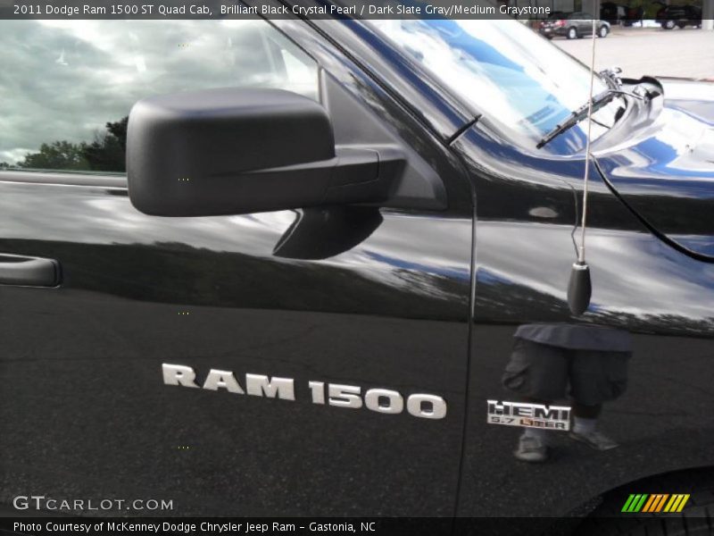 Brilliant Black Crystal Pearl / Dark Slate Gray/Medium Graystone 2011 Dodge Ram 1500 ST Quad Cab