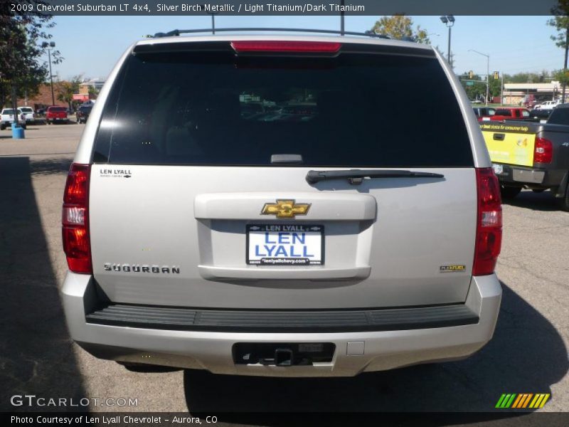 Silver Birch Metallic / Light Titanium/Dark Titanium 2009 Chevrolet Suburban LT 4x4