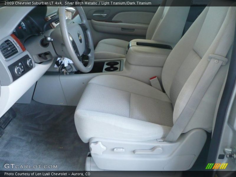 Silver Birch Metallic / Light Titanium/Dark Titanium 2009 Chevrolet Suburban LT 4x4