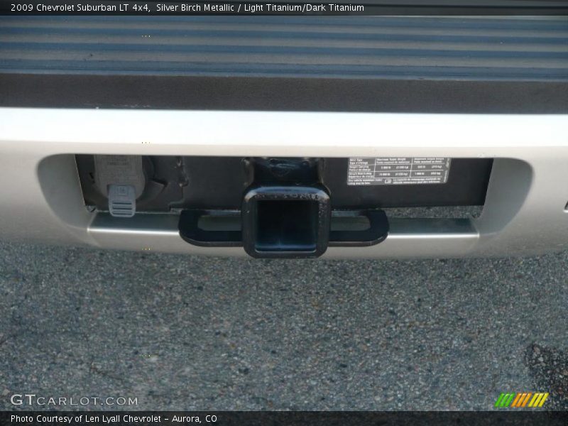 Silver Birch Metallic / Light Titanium/Dark Titanium 2009 Chevrolet Suburban LT 4x4