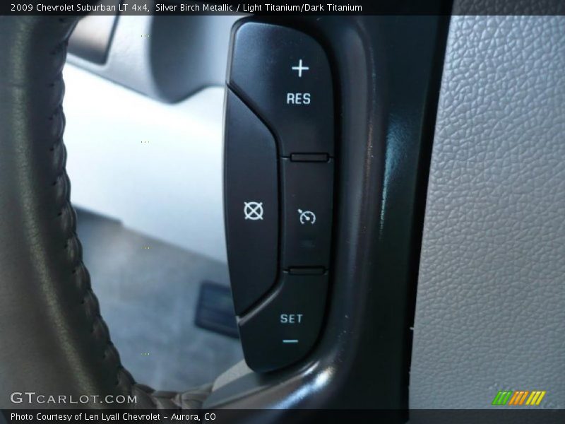 Silver Birch Metallic / Light Titanium/Dark Titanium 2009 Chevrolet Suburban LT 4x4