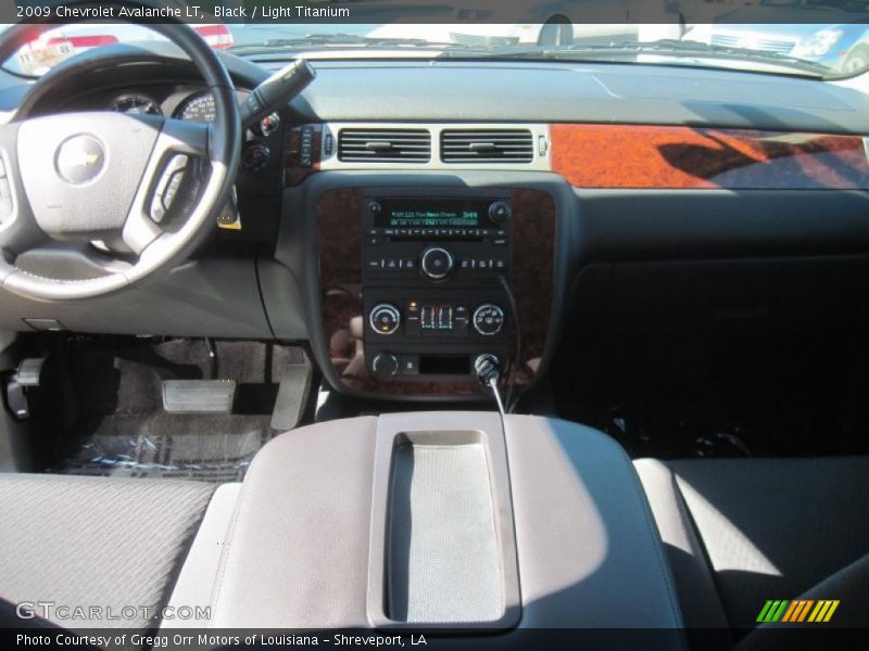Black / Light Titanium 2009 Chevrolet Avalanche LT