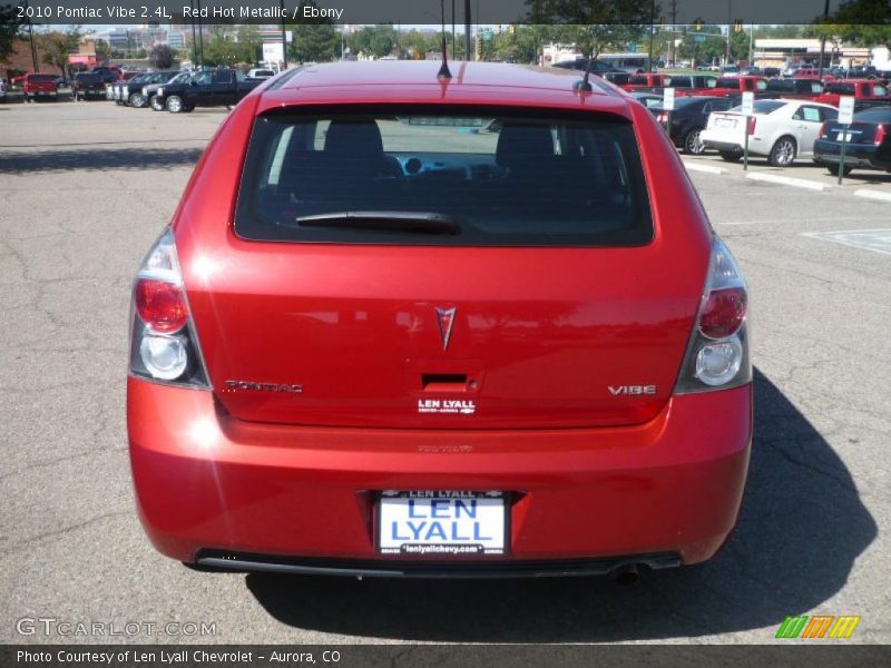 Red Hot Metallic / Ebony 2010 Pontiac Vibe 2.4L