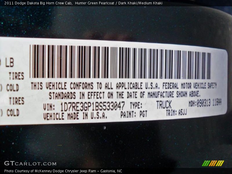 Hunter Green Pearlcoat / Dark Khaki/Medium Khaki 2011 Dodge Dakota Big Horn Crew Cab