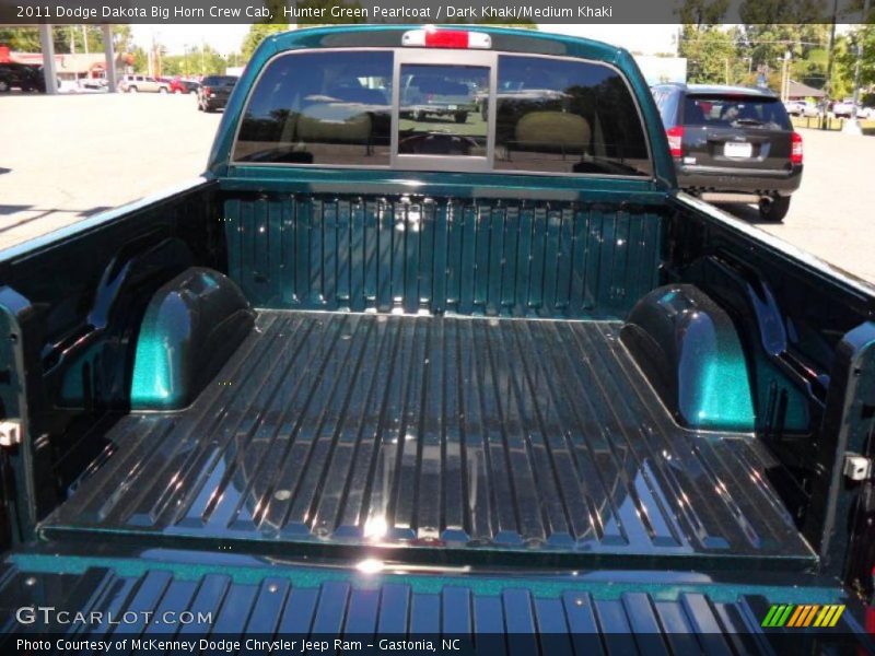 Hunter Green Pearlcoat / Dark Khaki/Medium Khaki 2011 Dodge Dakota Big Horn Crew Cab