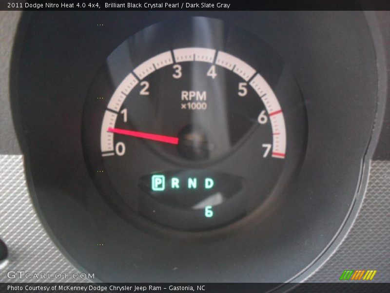 Brilliant Black Crystal Pearl / Dark Slate Gray 2011 Dodge Nitro Heat 4.0 4x4