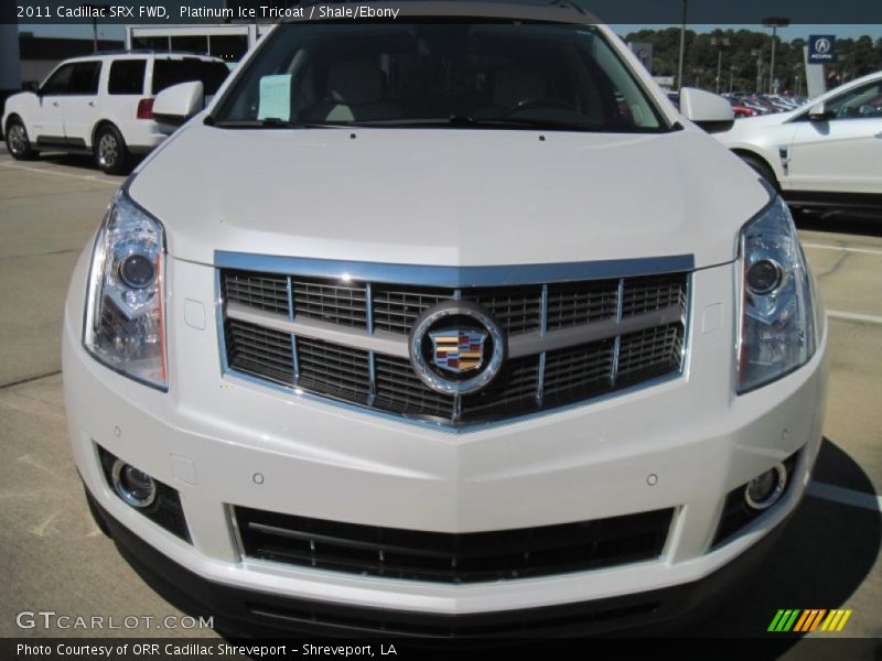 Platinum Ice Tricoat / Shale/Ebony 2011 Cadillac SRX FWD