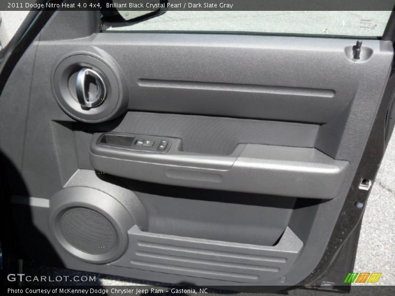 Brilliant Black Crystal Pearl / Dark Slate Gray 2011 Dodge Nitro Heat 4.0 4x4