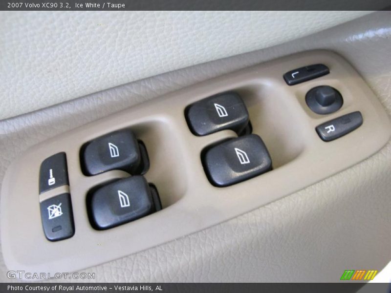 Ice White / Taupe 2007 Volvo XC90 3.2