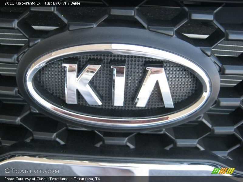 Tuscan Olive / Beige 2011 Kia Sorento LX