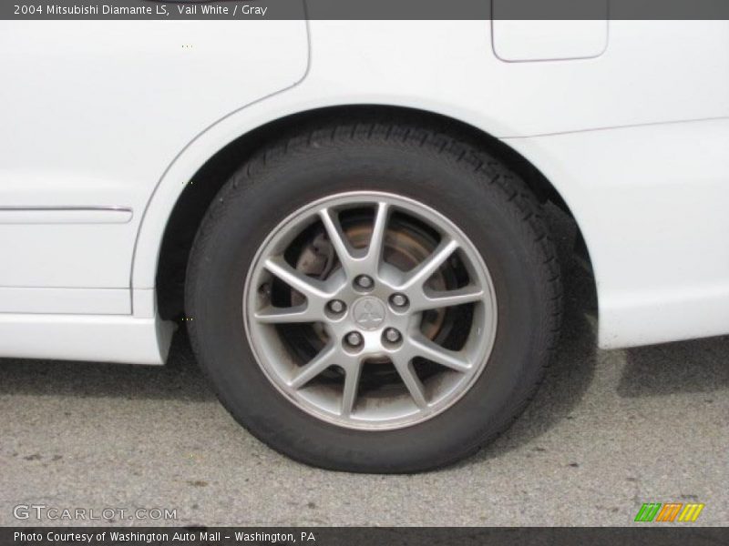 Vail White / Gray 2004 Mitsubishi Diamante LS