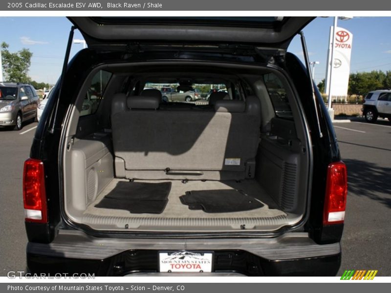 Black Raven / Shale 2005 Cadillac Escalade ESV AWD