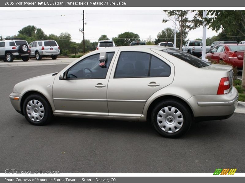 Wheat Beige Metallic / Pure Beige 2005 Volkswagen Jetta GL Sedan