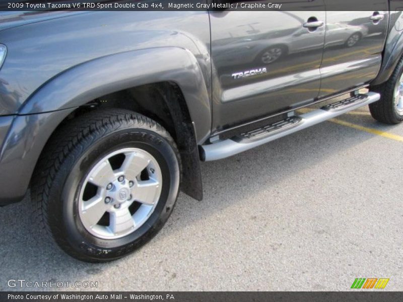 Magnetic Gray Metallic / Graphite Gray 2009 Toyota Tacoma V6 TRD Sport Double Cab 4x4