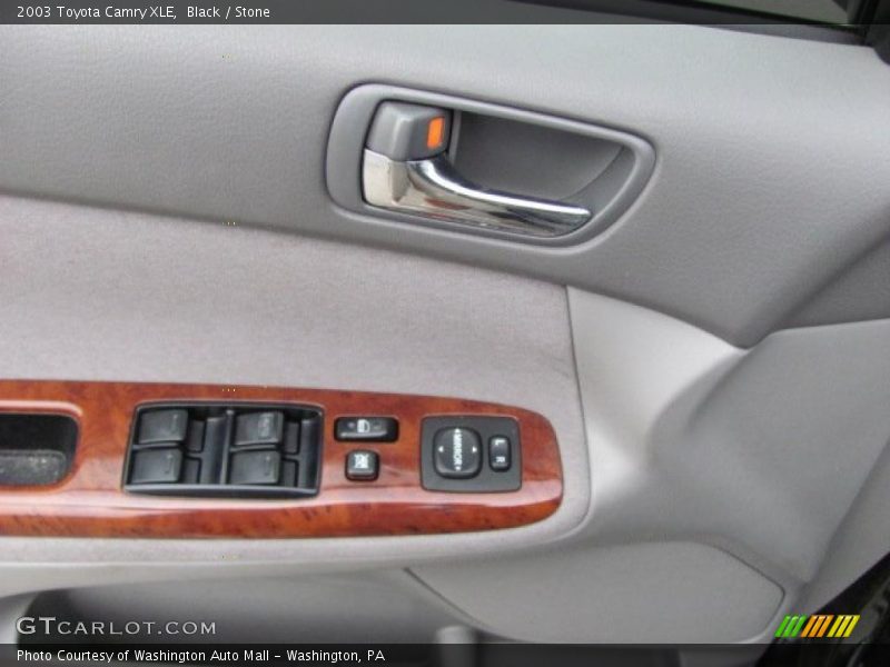 Black / Stone 2003 Toyota Camry XLE