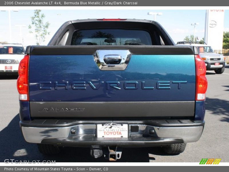 Bermuda Blue Metallic / Gray/Dark Charcoal 2006 Chevrolet Avalanche LT 4x4