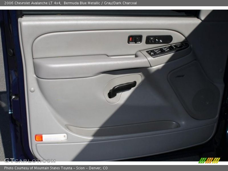 Bermuda Blue Metallic / Gray/Dark Charcoal 2006 Chevrolet Avalanche LT 4x4