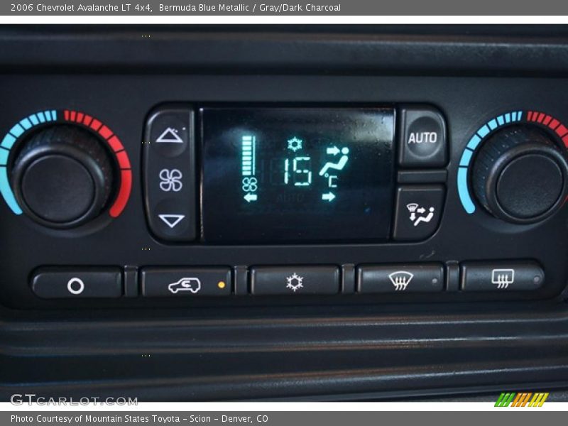 Bermuda Blue Metallic / Gray/Dark Charcoal 2006 Chevrolet Avalanche LT 4x4