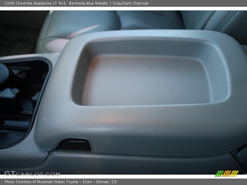 Bermuda Blue Metallic / Gray/Dark Charcoal 2006 Chevrolet Avalanche LT 4x4