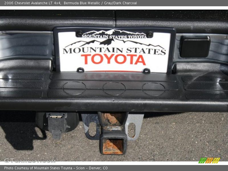 Bermuda Blue Metallic / Gray/Dark Charcoal 2006 Chevrolet Avalanche LT 4x4