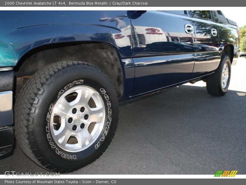 Bermuda Blue Metallic / Gray/Dark Charcoal 2006 Chevrolet Avalanche LT 4x4