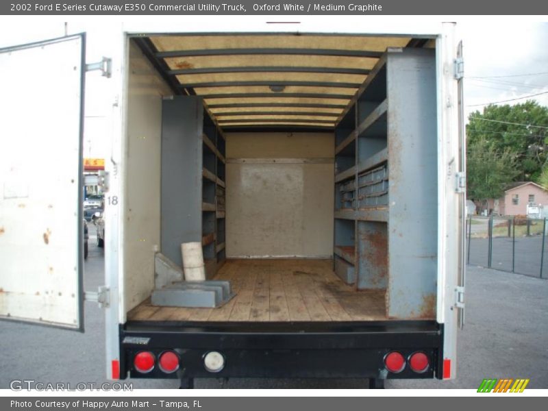 Oxford White / Medium Graphite 2002 Ford E Series Cutaway E350 Commercial Utility Truck