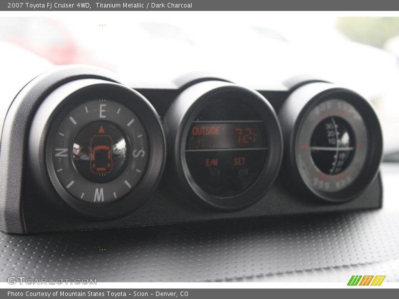 Titanium Metallic / Dark Charcoal 2007 Toyota FJ Cruiser 4WD