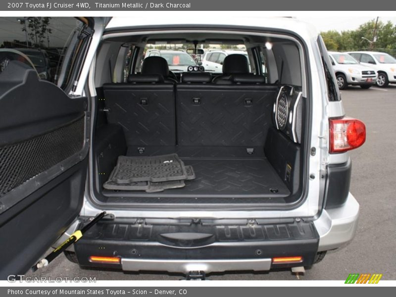 Titanium Metallic / Dark Charcoal 2007 Toyota FJ Cruiser 4WD