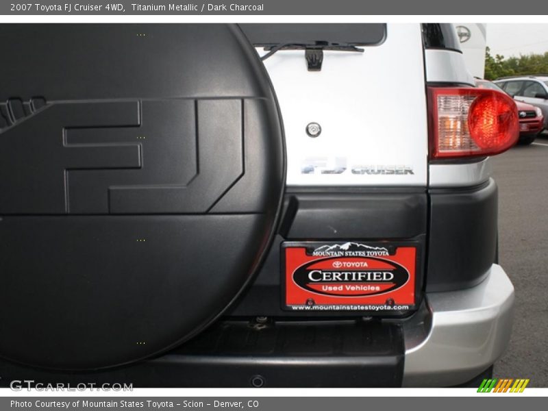 Titanium Metallic / Dark Charcoal 2007 Toyota FJ Cruiser 4WD